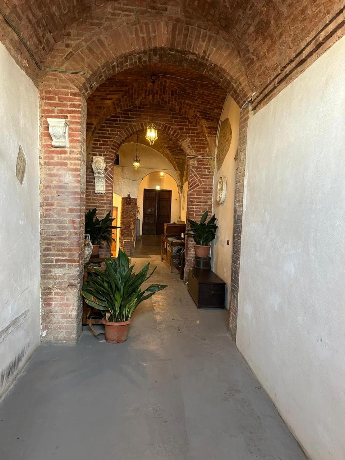 Loft Vicolo Di Vallepiatta 2 Min Piazza Del Campo Con Parcheggio Siena Eksteriør billede